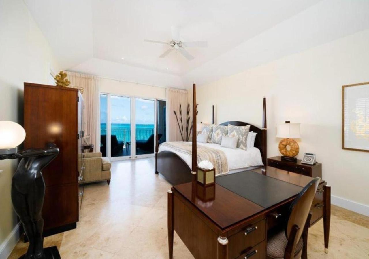 Hotel The Regent Grand Grace Bay Zewnętrze zdjęcie